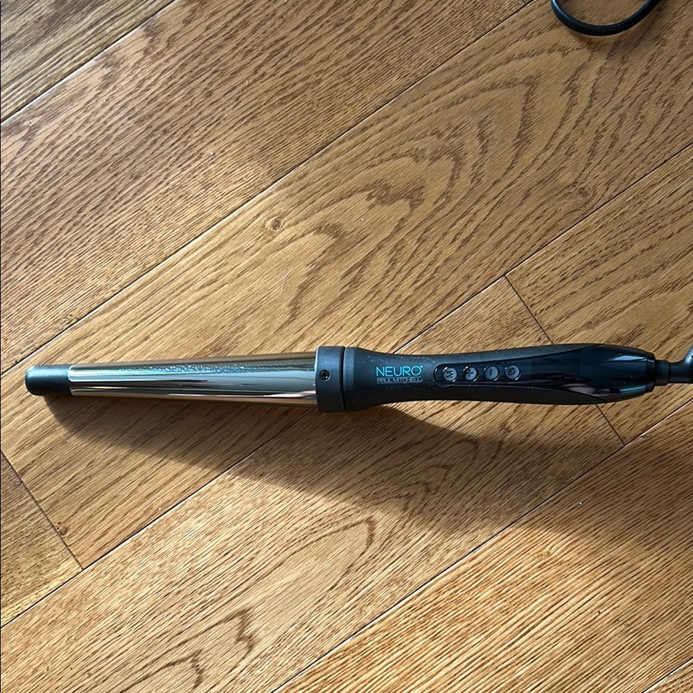 Paul Mitchell Neuro Curling Wand - Black with Blue Details